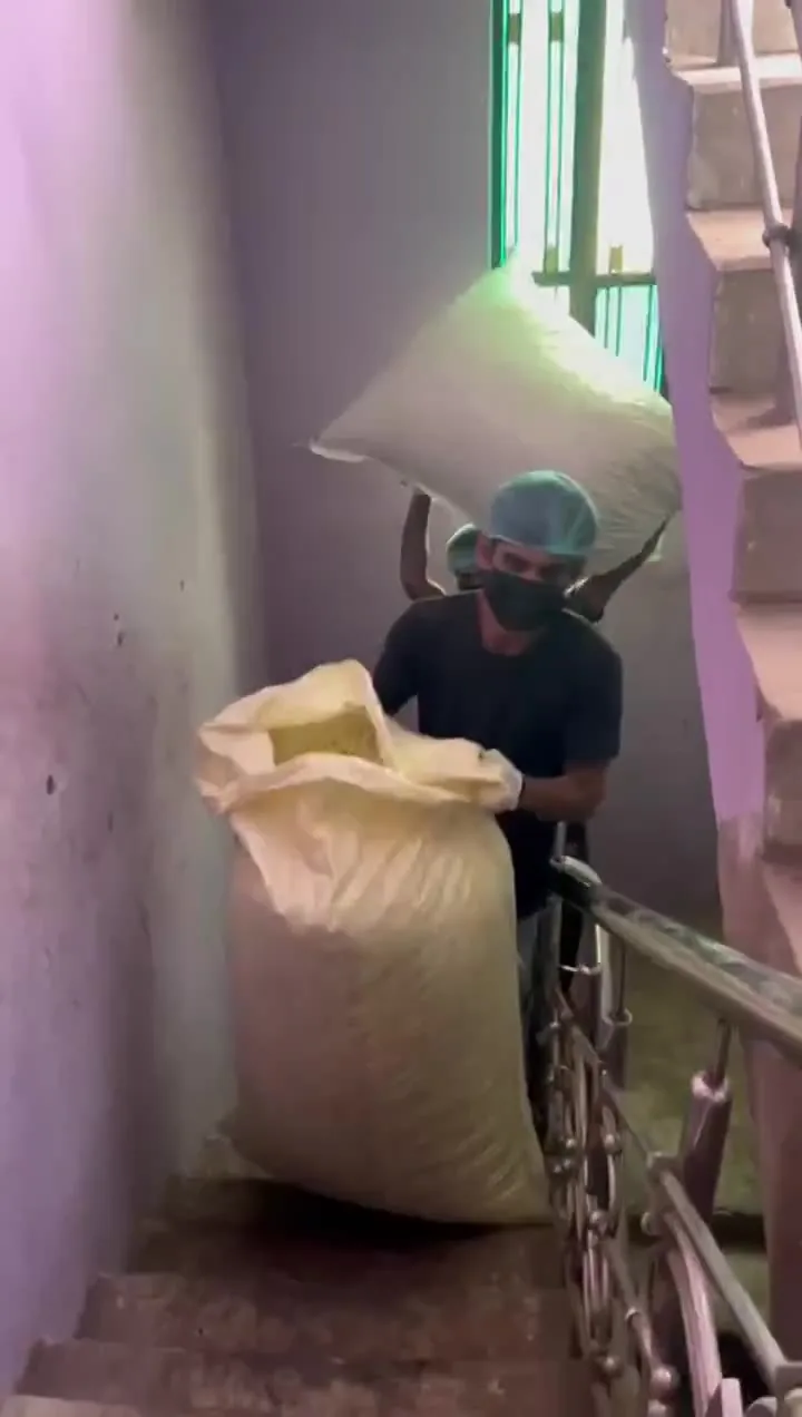 FoxNutWallah processing team sorting fresh makhana